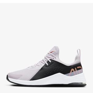 Brand NEW Nike woman shoe!